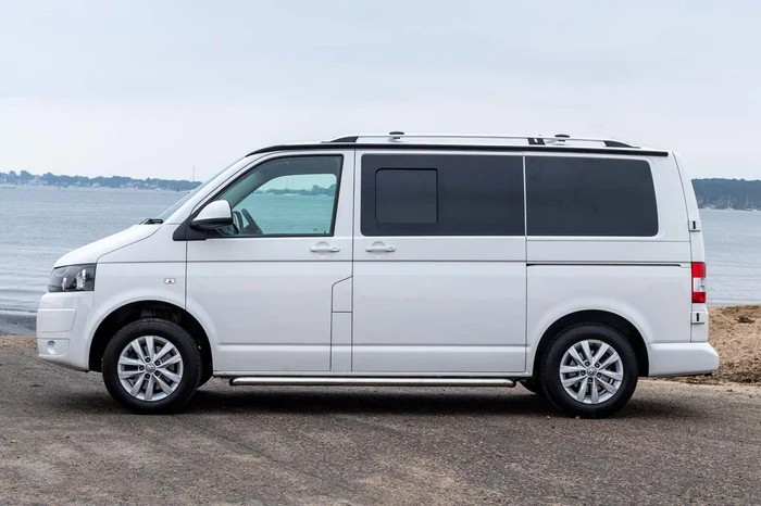 White VW T5